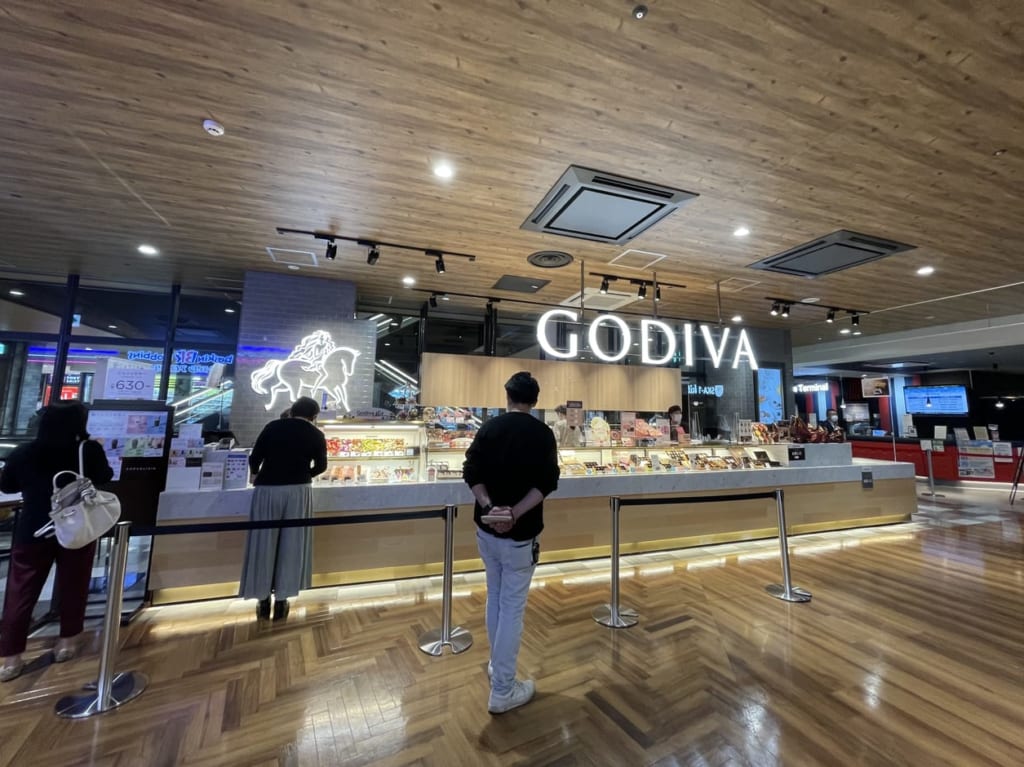 ゴディバコースカ店